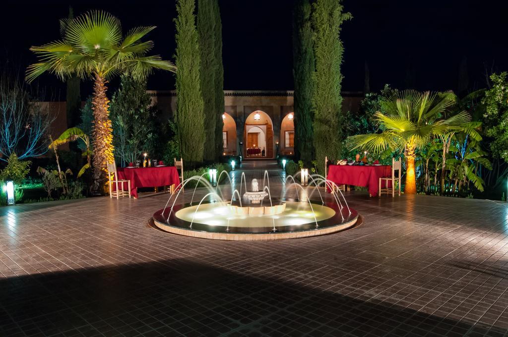 Riad Sougtani Tazrou Bagian luar foto