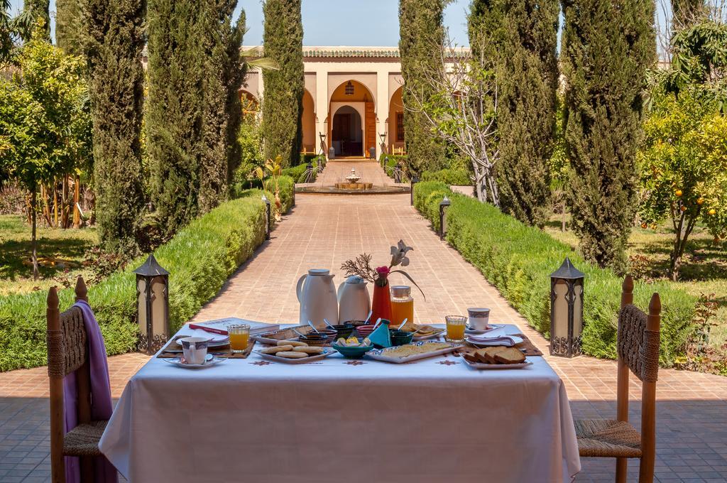 Riad Sougtani Tazrou Bagian luar foto