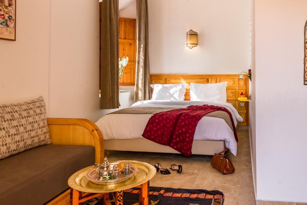 Riad Sougtani Tazrou Bagian luar foto