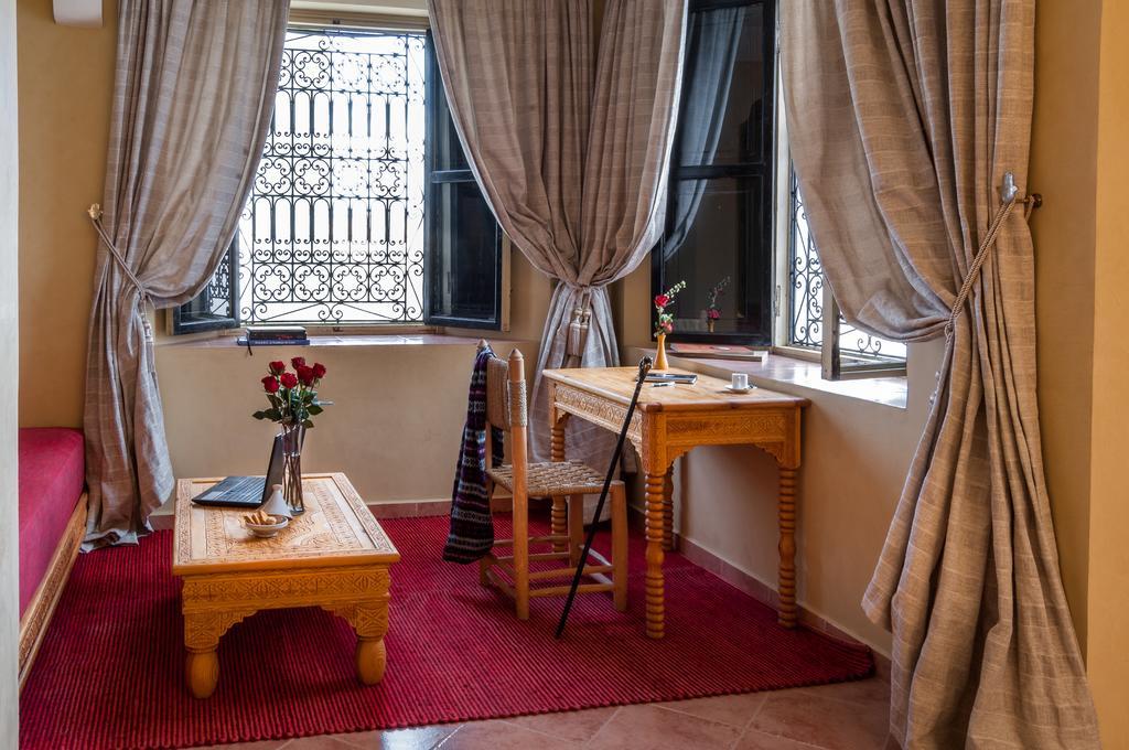 Riad Sougtani Tazrou Bagian luar foto