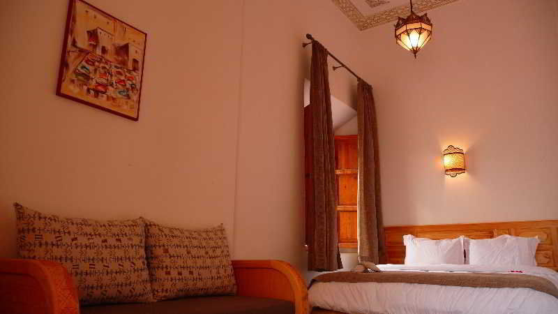 Riad Sougtani Tazrou Bagian luar foto