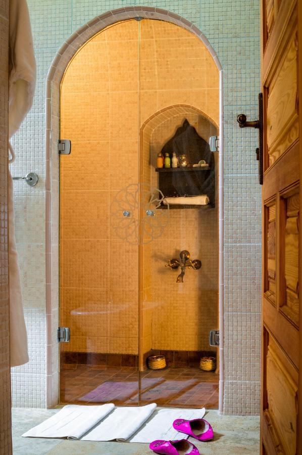 Riad Sougtani Tazrou Bagian luar foto